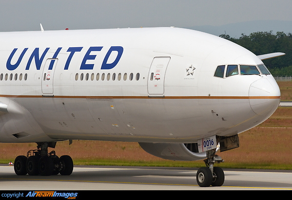 Boeing 777-224/ER Boeing 777-224/ER