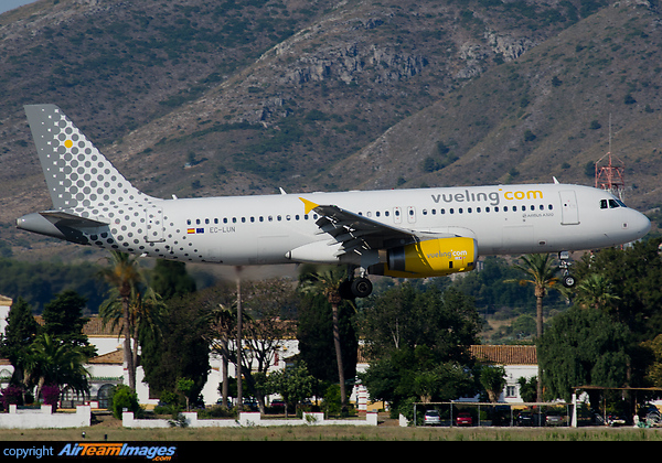 Airbus A320-232 Airbus A320-232