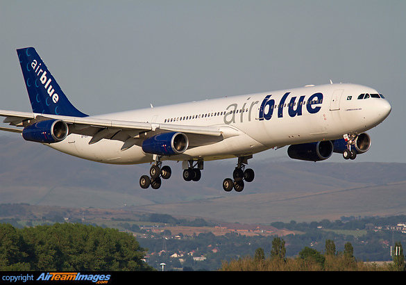 Airbus A340-313X Airbus A340-313X