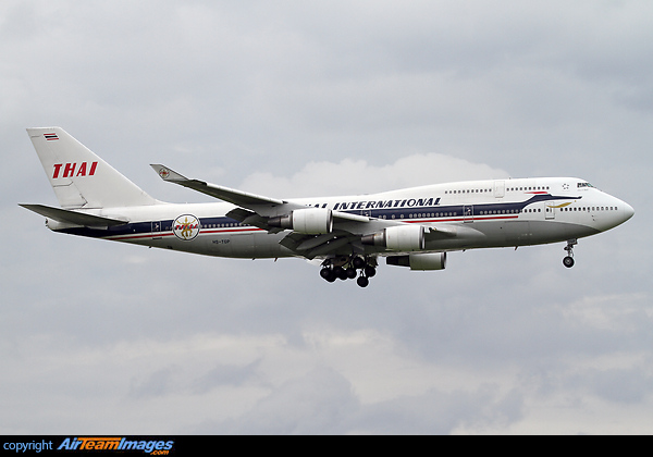 Boeing 747-4D7 Boeing 747-4D7