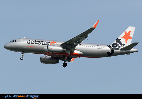 Airbus A320-232 Airbus A320-232