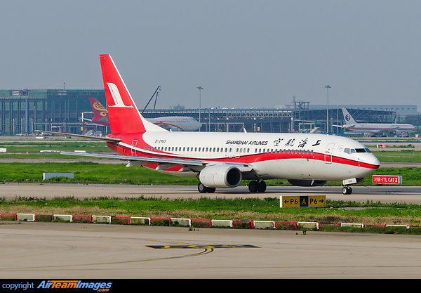 Boeing 737-8Q8 Boeing 737-8Q8