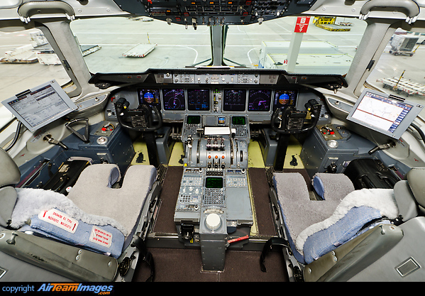 Cockpit view prior to a flight. McDonnell Douglas MD-11F
