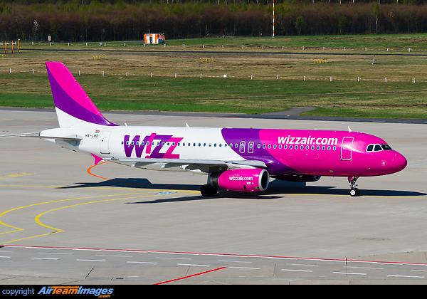 Airbus A320-232 Airbus A320-232