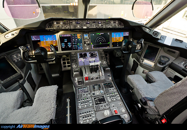 Boeing 787-8 Dreamliner Boeing 787-8 Dreamliner