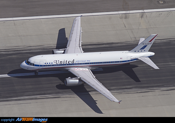 United Airlines retrojet Airbus A320 N475UA Airbus A320-232