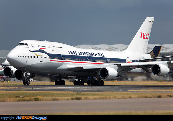 Boeing 747-4D7 Boeing 747-4D7