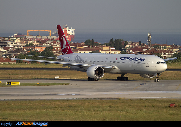 Boeing 777-3F2/ER Boeing 777-3F2/ER