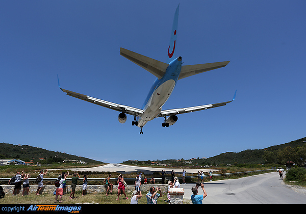 Boeing 757-204 Boeing 757-204