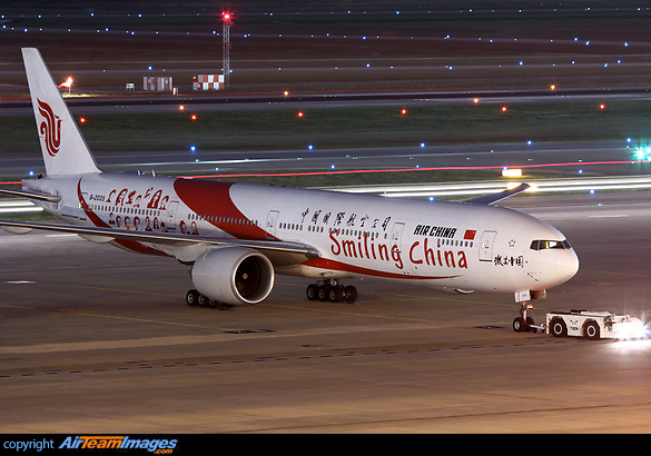 Air China's "Smiling China" logo jet. Boeing 777-39L/ER