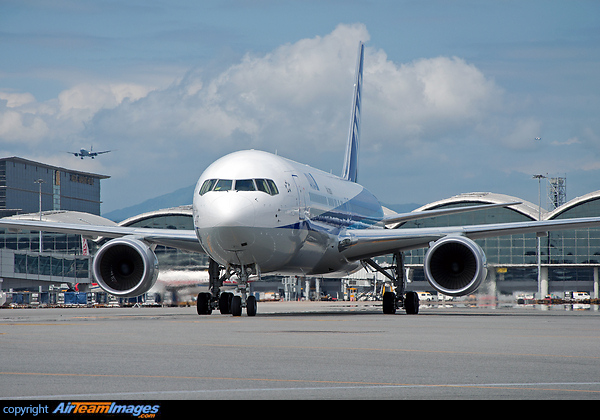 Boeing 767-381/ER Boeing 767-381/ER