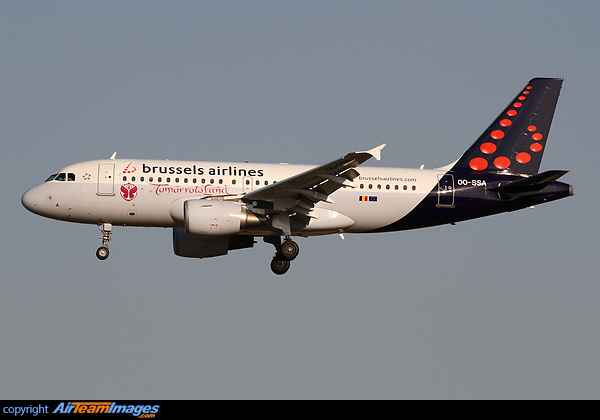 Brussels Airlines operated 140 flights to bring 8000 people from all over the world to Tomorrowland, a festival for 180.000 people which was sold out within the hour! Airbus A319-111