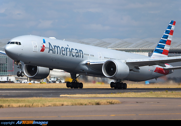 Boeing 777-323/ER Boeing 777-323/ER