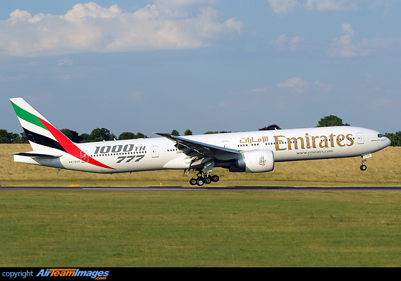 Boeing 777-31H/ER Boeing 777-31H/ER