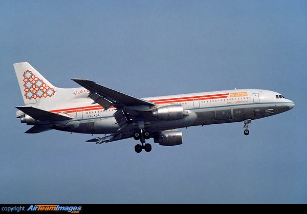 Rather short-lived experimental livery. Lockheed L-1011 Tristar 500