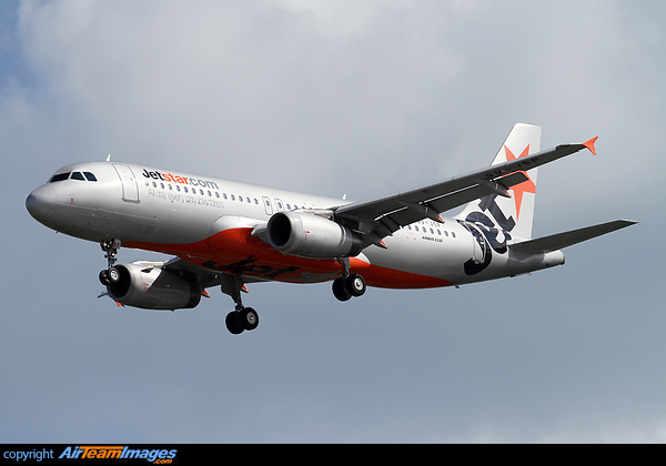 Airbus A320-232 Airbus A320-232