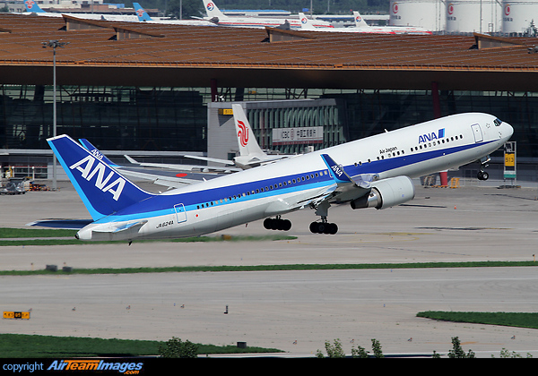 Boeing 767-381/ER Boeing 767-381/ER