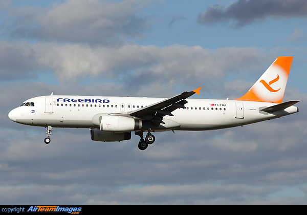 Airbus A320-232 Airbus A320-232