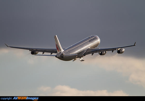 Airbus A340-313X Airbus A340-313X