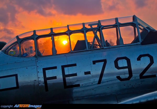 Noorduyn AT-16 Harvard IIB Noorduyn AT-16 Harvard IIB