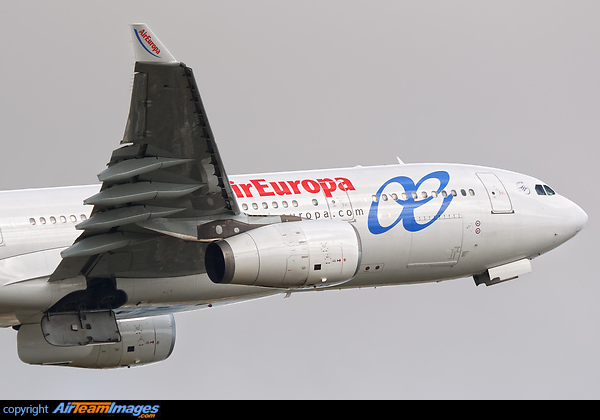 Airbus A330-243 Airbus A330-243