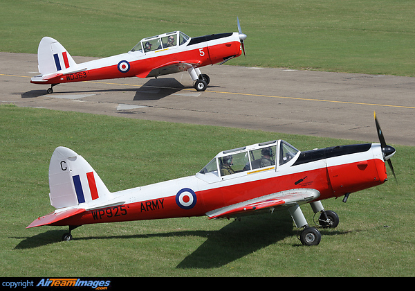 WP925 (G-BXHA) with WD363 (G-BCIH) DHC-1 Chipmunk Mk22
