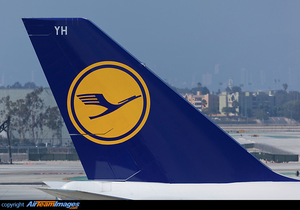 Boeing 747-830 Boeing 747-830