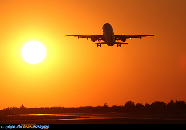 Airbus A320-232 Airbus A320-232