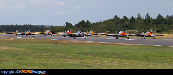 A 9-ship formation of Chipmunks ready for take-off. DHC-1 Chipmunk Formation