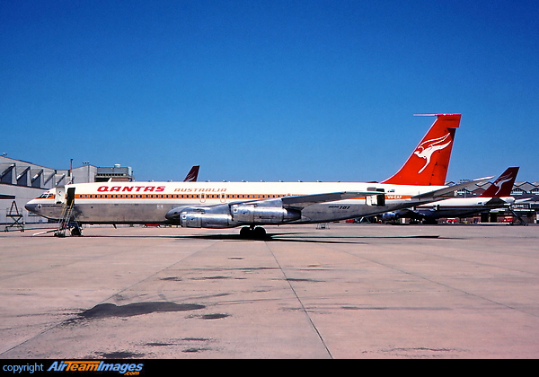 Qantas Boeing 707 VH-EAF named "City of Adelaide" Boeing 707-338C