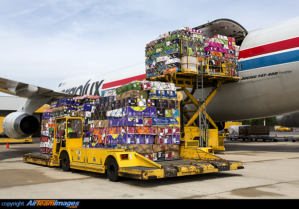 Boeing 747-4R7F/SCD Boeing 747-4R7F/SCD