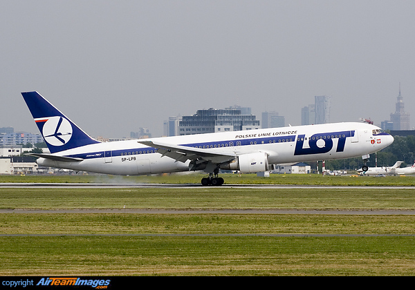 Boeing 767-35D/ER Boeing 767-35D/ER