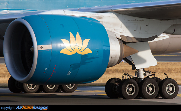 Boeing 777-2Q8/ER Boeing 777-2Q8/ER
