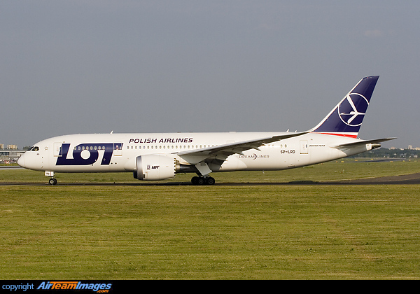 Boeing 787-8 Dreamliner Boeing 787-8 Dreamliner