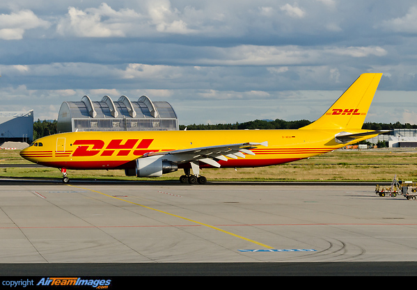 This former JAL bird (JA8558) had been converted at the Elbeflugzeugwerke EFW in Dresden in March and only got it new colours in Manchester in May this year.
In the background is the characteristic Lufthansa Technik A380 maintenance hangar.
Photo taken in the late evening. Airbus A300B4-622R(F)