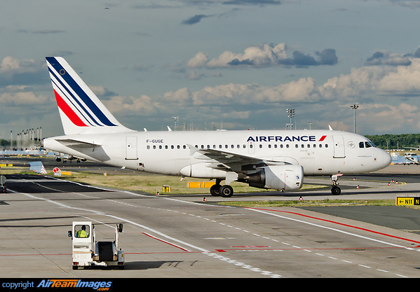 Taxing past me after landing on the Northern runway. Airbus A318-111