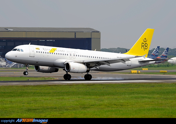 Airbus A320-232 Airbus A320-232