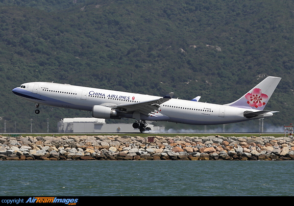 Airbus A330-302 Airbus A330-302
