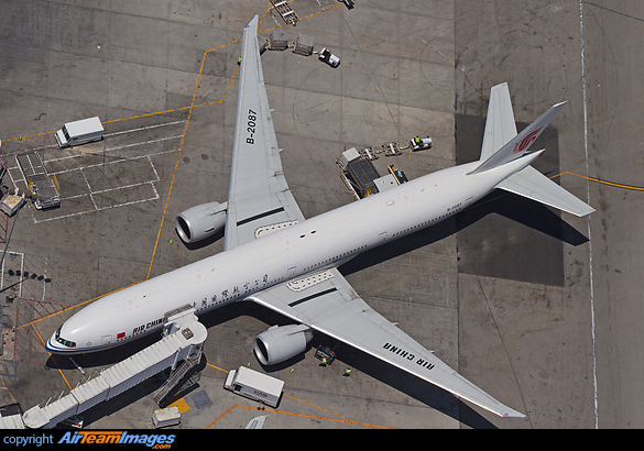 Boeing 777-39L/ER Boeing 777-39L/ER