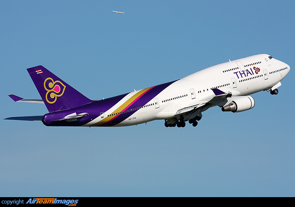 Boeing 747-4D7 Boeing 747-4D7