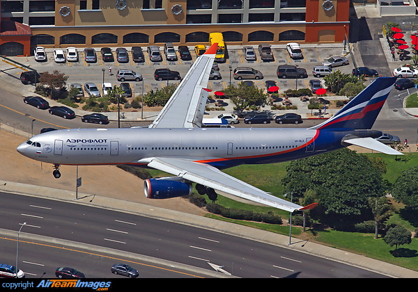 Airbus A330-243 Airbus A330-243