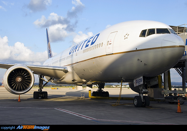 Boeing 777-224/ER Boeing 777-224/ER