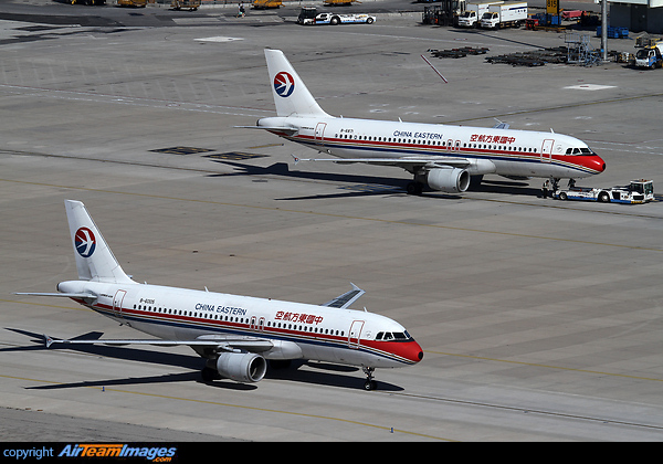 Airbus A320-214 Airbus A320-214