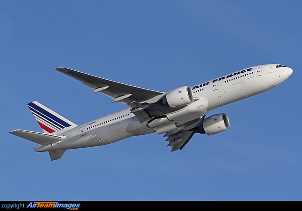 Boeing 777-228/ER Boeing 777-228/ER