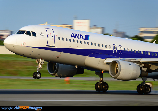 Airbus A320-211 Airbus A320-211