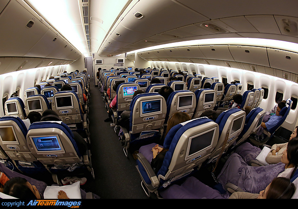 Boeing 777-3B5 Boeing 777-3B5