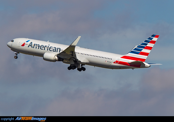Boeing 767-323/ER Boeing 767-323/ER
