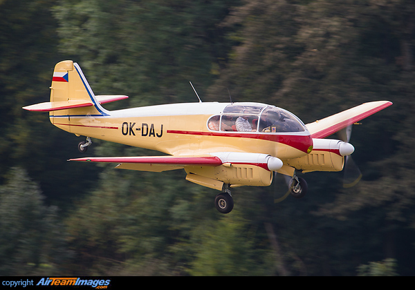 Let Aero Ae-145 Super Let Aero Ae-145 Super