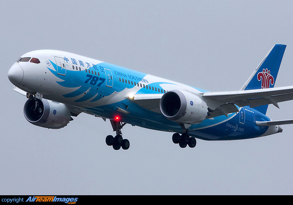 Boeing 787-8 Dreamliner Boeing 787-8 Dreamliner