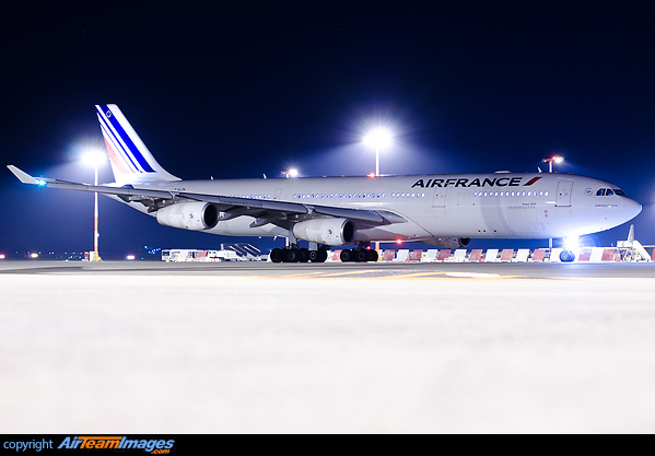 Airbus A340-313X Airbus A340-313X